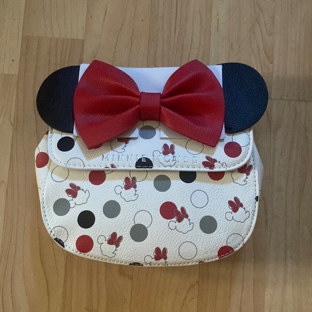 Disney Loungefly Minnie crossbody bag